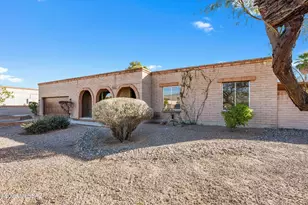 9422 E Barrudean Hills St, Tucson, AZ 85710 - Photo 3