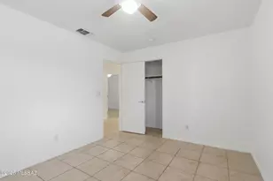 5990 S Pin Oak Dr, Tucson, AZ 85746 - Photo 9