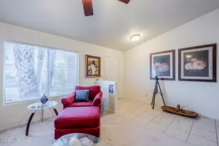 2240 S Quail Hollow Dr, Tucson, AZ 85710 - Photo 7