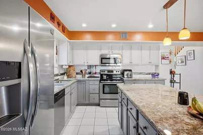 831 N Promontory Drive, Tucson, AZ 85748 - Photo 15