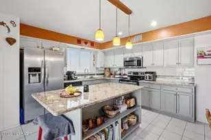 831 N Promontory Dr, Tucson, AZ 85748 - Photo 13