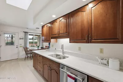 1331 N Paseo Del Cervato, Green Valley, AZ 85614 - Photo 11