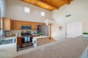 10504 E John McNair Pl, Tucson, AZ 85747 - Photo 13