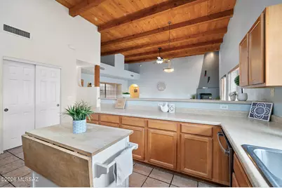 10504 E John McNair Place, Tucson, AZ 85747 - Photo 15