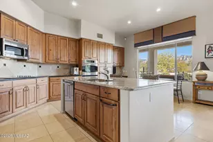 10760 N Stargazer Dr, Oro Valley, AZ 85737 - Photo 11