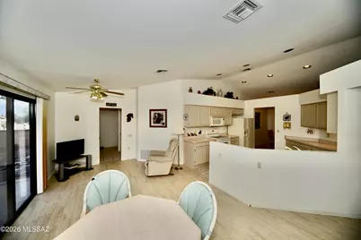 166 N Wellspring Drive, Green Valley, AZ 85614 - Photo 11