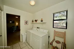 166 N Wellspring Dr, Green Valley, AZ 85614 - Photo 17