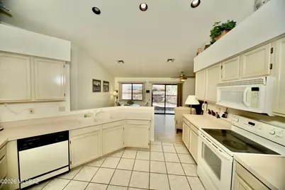 166 N Wellspring Drive, Green Valley, AZ 85614 - Photo 13