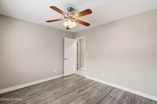 13668 E Diablo Creek Dr, Vail, AZ 85641 - Photo 15