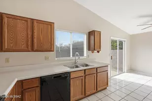 8818 E Rose Tree Dr, Tucson, AZ 85730 - Photo 13