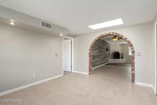 929 N Chalet Ave, Tucson, AZ 85748 - Photo 13