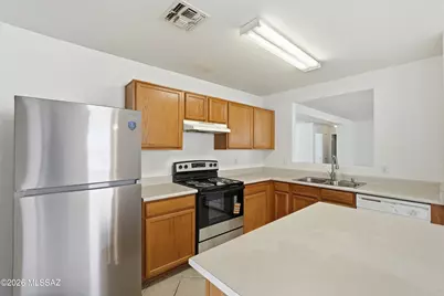 8123 S Sunny Horizon Place, Tucson, AZ 85747 - Photo 9