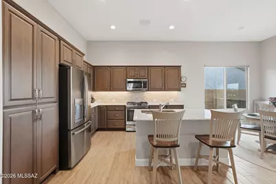 1432 E Golden Rock Way, Green Valley, AZ 85614 - Photo 13