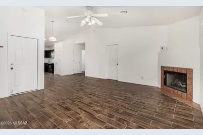 433 E Geronimo Bluff Loop, Tucson, AZ 85705 - Photo 7