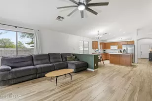 3670 W TYBOLT Dr, Tucson, AZ 85746 - Photo 9