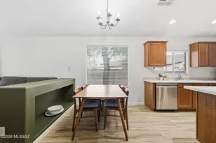 3670 W TYBOLT Dr, Tucson, AZ 85746 - Photo 11