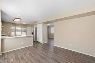 4678 W Gatehinge Ct, Tucson, AZ 85741 - Photo 9