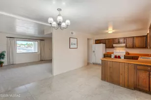 921 S Abrego Dr, Green Valley, AZ 85614 - Photo 13