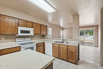 2934 W Laquila Aerie, Tucson, AZ 85742 - Photo 9