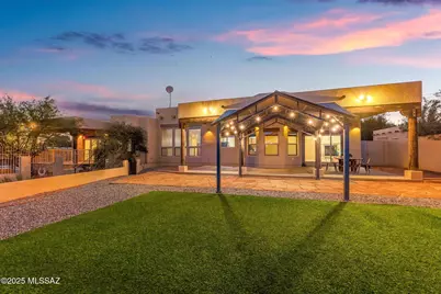 2330 N Bonanza Avenue, Tucson, AZ 85749 - Photo 1