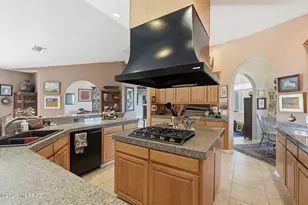 1731 W Placita De La Escalera, Sahuarita, AZ 85629 - Photo 9