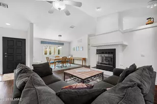 1061 N Paseo Iris, Green Valley, AZ 85614 - Photo 5