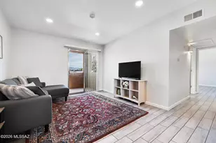 1810 E Blacklidge Dr, Tucson, AZ 85719 - Photo 1