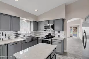 6113 N Serendipity Ln, Tucson, AZ 85704 - Photo 9