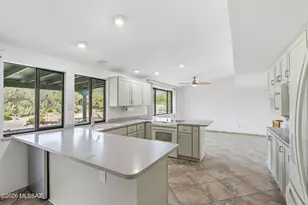 10211 E Rio De Oro Pl, Tucson, AZ 85749 - Photo 9