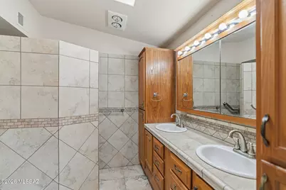 10211 E Rio De Oro Place, Tucson, AZ 85749 - Photo 17