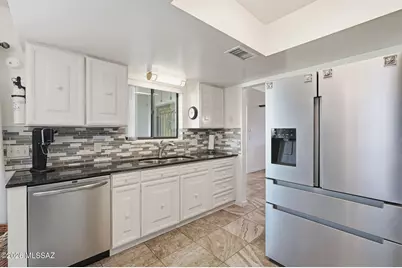 1340 N Placita Parasol, Green Valley, AZ 85614 - Photo 11