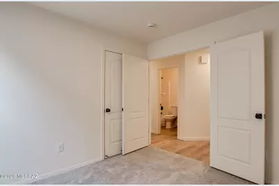 9410 E Grapevine Spring Place, Tucson, AZ 85710 - Photo 17