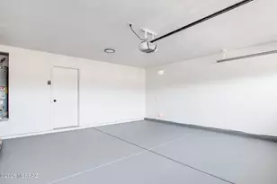 9410 E Grapevine Spring Pl, Tucson, AZ 85710 - Photo 19