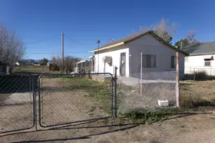 418 S Curtis Ave, Willcox, AZ 85643 - Photo 1