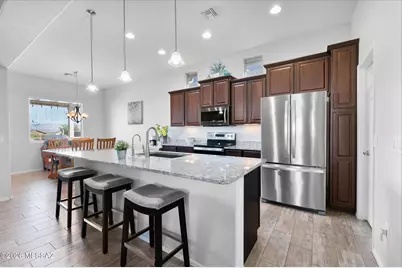 940 N Observation Trail, Green Valley, AZ 85614 - Photo 5