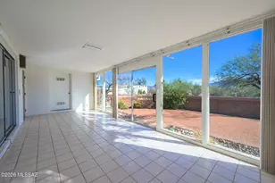 665 S Fremont Circle, Green Valley, AZ 85614 - Photo 17