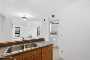 7610 E Callisto Cir, Tucson, AZ 85715 - Photo 11