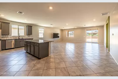 8820 E Stone Meadow Circle, Tucson, AZ 85730 - Photo 3