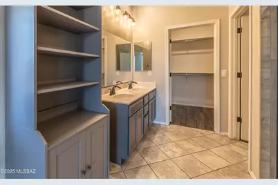 8820 E Stone Meadow Circle, Tucson, AZ 85730 - Photo 17