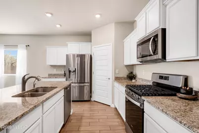 17911 S Whispering Glen Path, Sahuarita, AZ 85629 - Photo 13