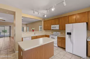 3647 E Mecate Rd, Tucson, AZ 85739 - Photo 11