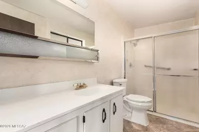 9421 E Indio Place, Tucson, AZ 85749 - Photo 13