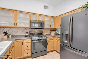 8866 E Desert Lily Pl, Tucson, AZ 85715 - Photo 11