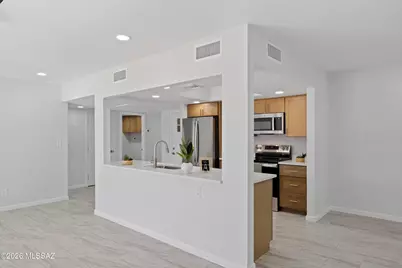 9056 E Calle Norlo, Tucson, AZ 85710 - Photo 7