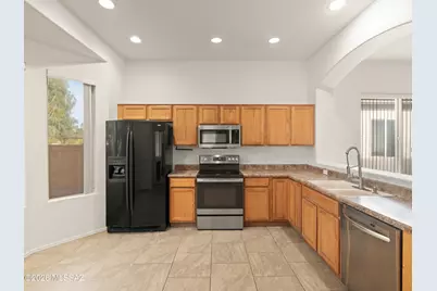 9337 N Indian Summer Drive, Tucson, AZ 85743 - Photo 17