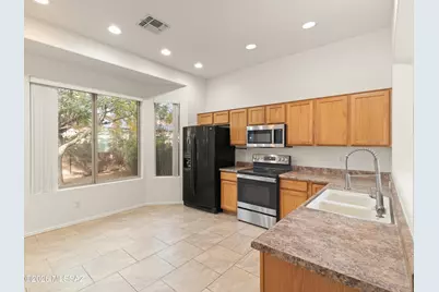 9337 N Indian Summer Drive, Tucson, AZ 85743 - Photo 13