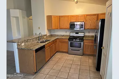2252 W Silver River Way, Tucson, AZ 85745 - Photo 3