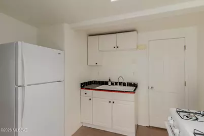 906 N Columbia Avenue, Tucson, AZ 85745 - Photo 5