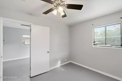 121 W Birdman Drive, Tucson, AZ 85705 - Photo 15