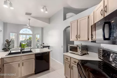 9049 N Palm Brook Drive, Tucson, AZ 85743 - Photo 5